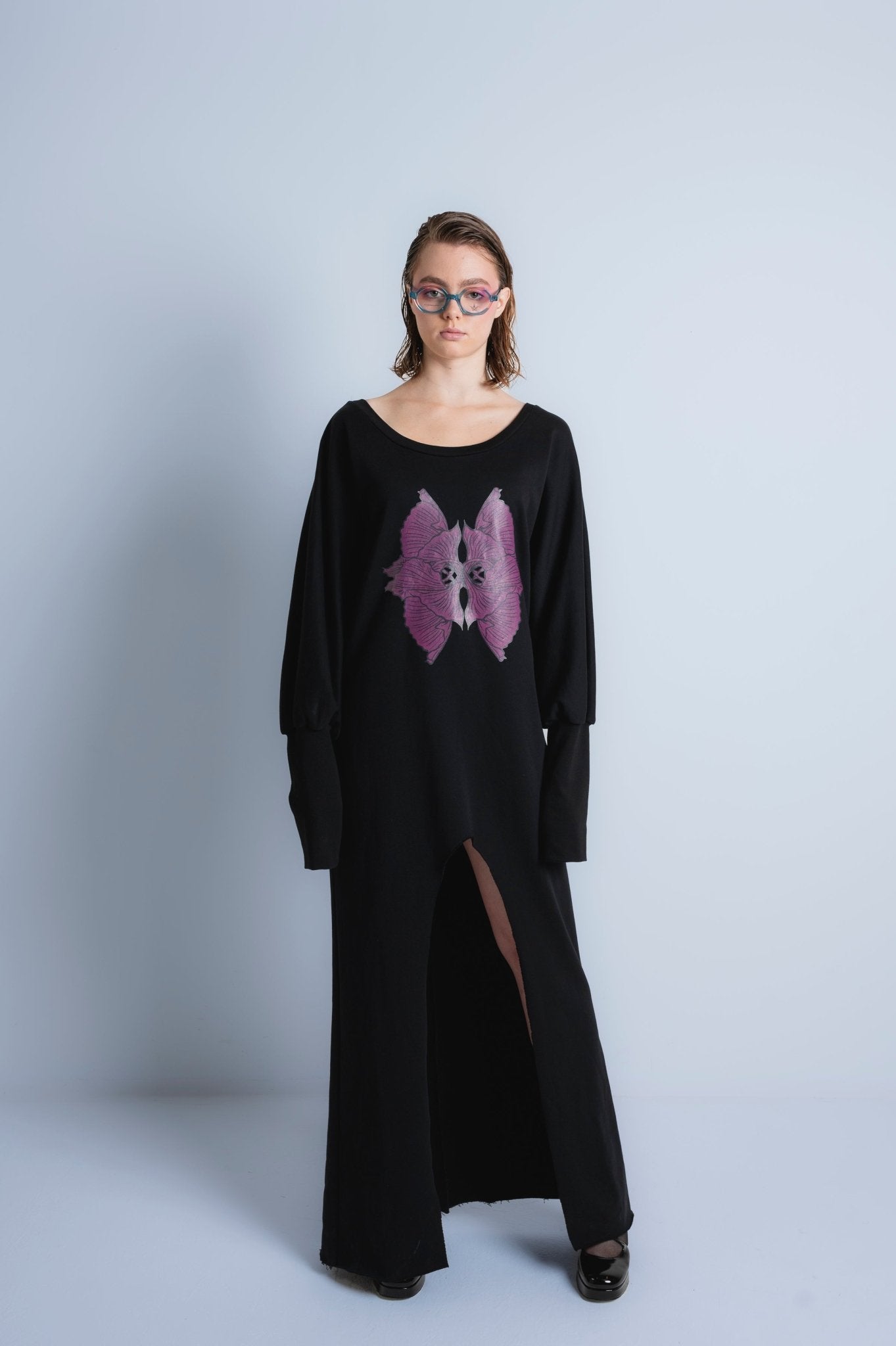 Psychopomp maxi sweatshirt dress in black – AprilianEarthling Psychopomp maxi sweatshirt dress in black – AprilianEarthling